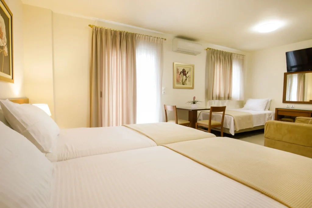 Premium Τρίκλινο